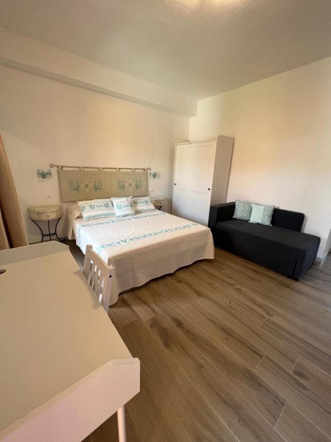Casa Fanni- Rooms Villasimius Buitenkant foto